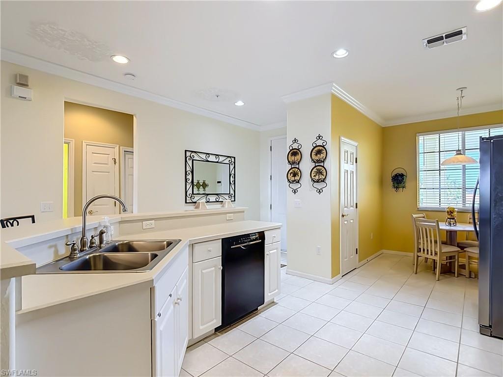 20061 Sanibel View CIR 203 photo 11