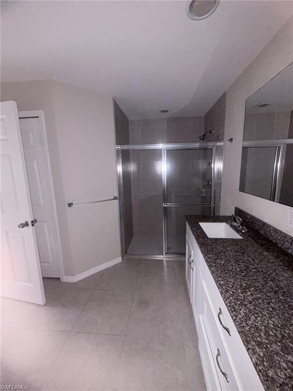 219 SE Van Loon TER photo 12