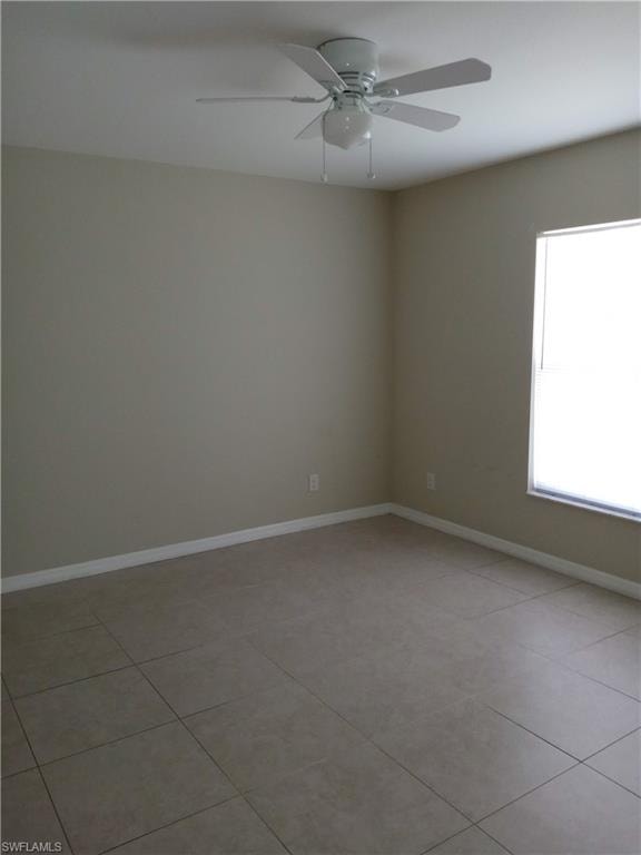 219 SE Van Loon TER photo 8