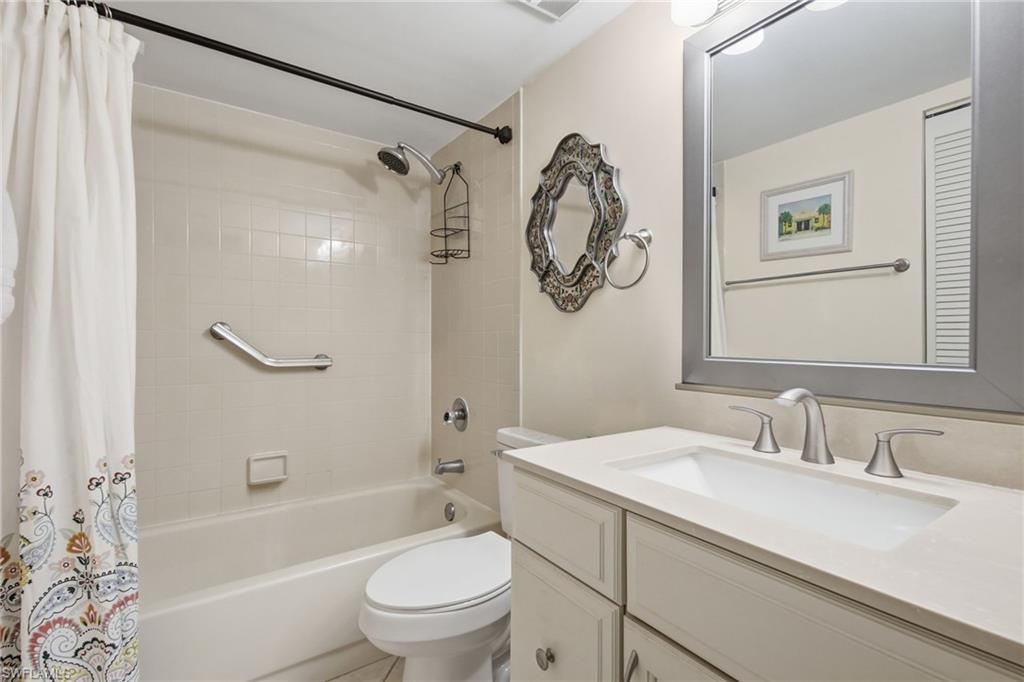 5767 Deauville CIR D106 photo 12
