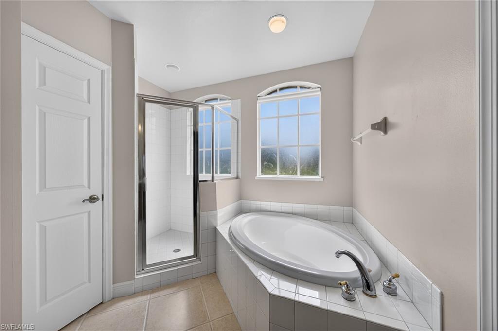 13954 Bently CIR photo 22