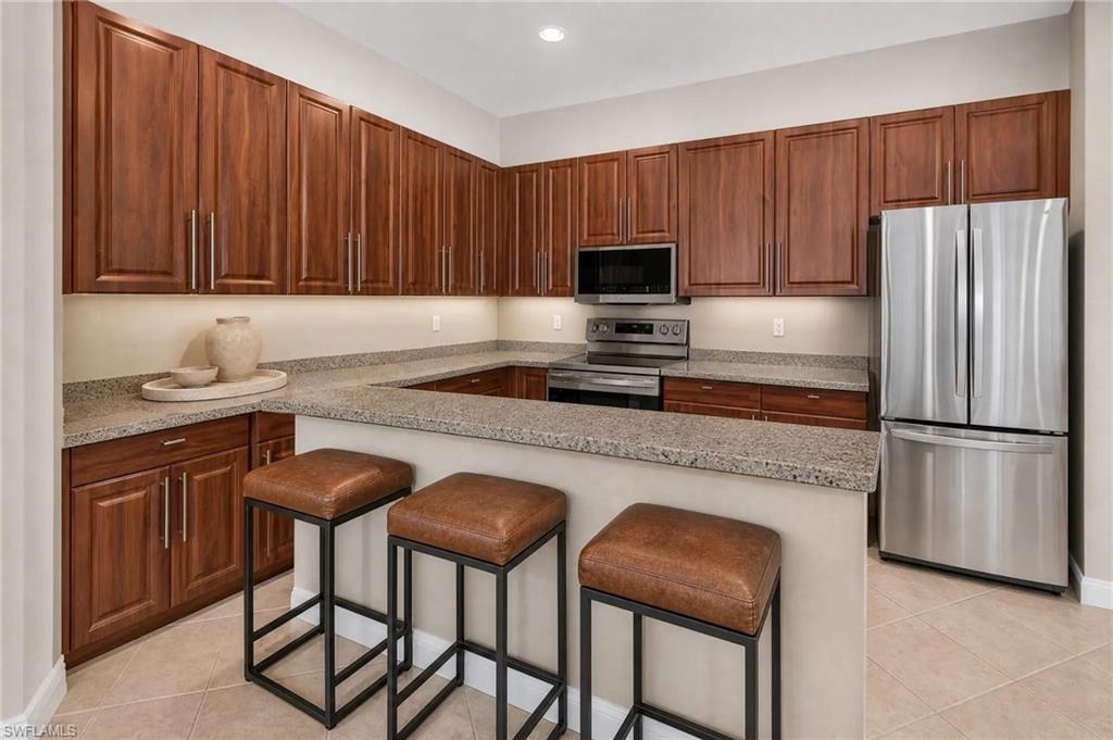 13954 Bently CIR photo 14