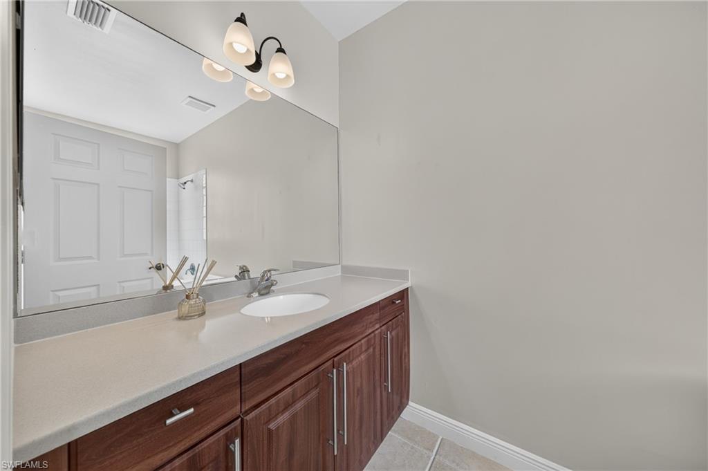 13954 Bently CIR photo 25