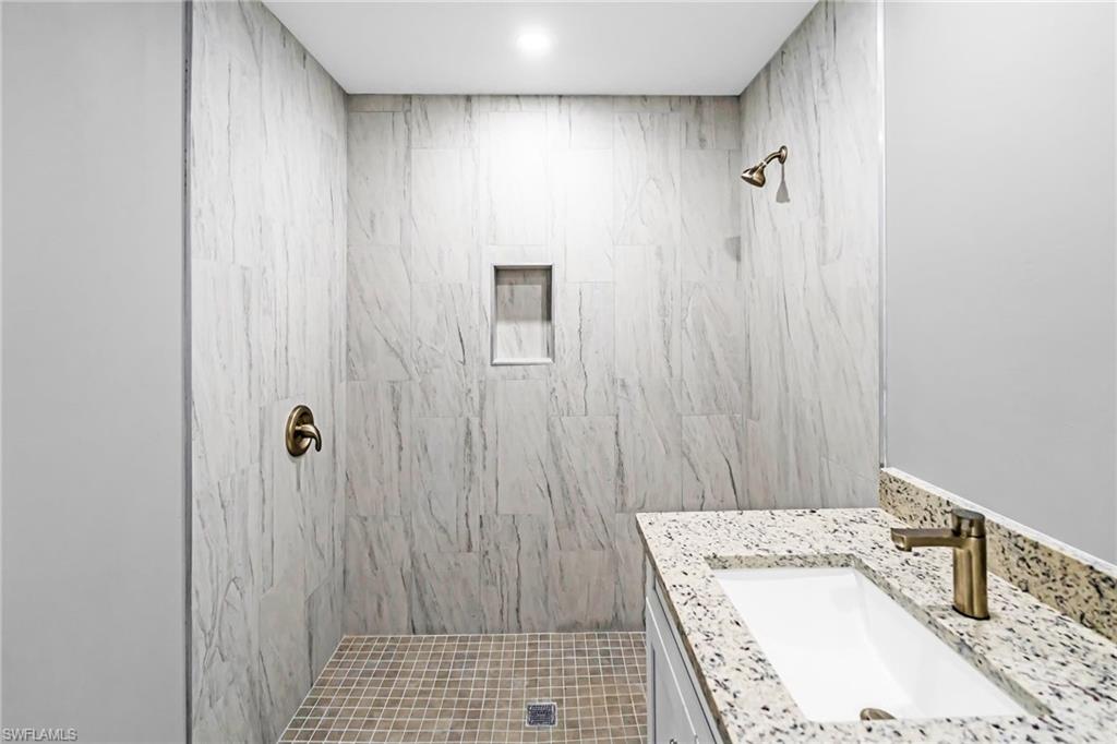 3510 S Grimsley CT photo 8
