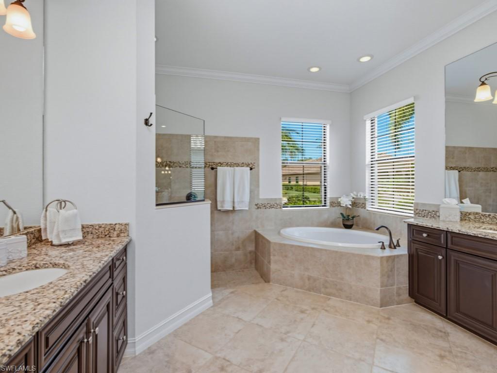 9546 Firenze CIR photo 15