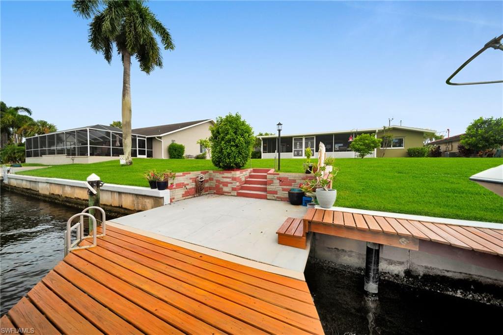 1207 SE 40th TER