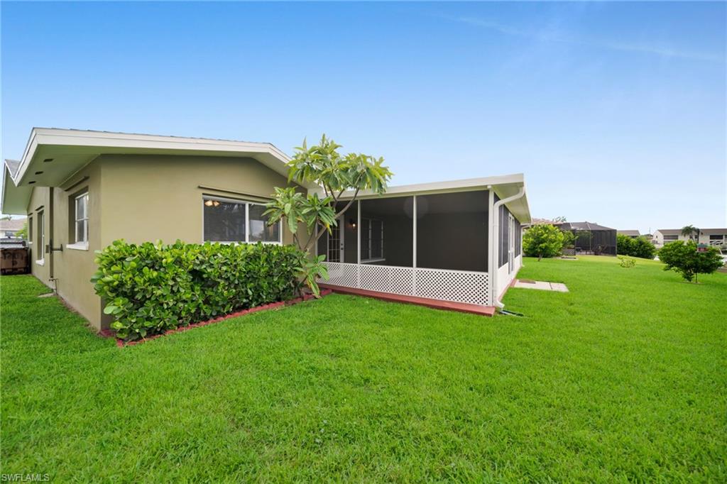 1207 SE 40th TER