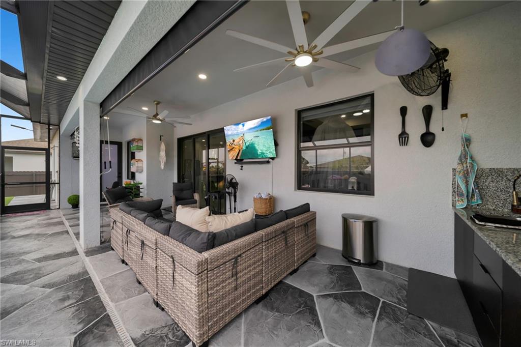 1112 Chiquita BLVD N photo 32
