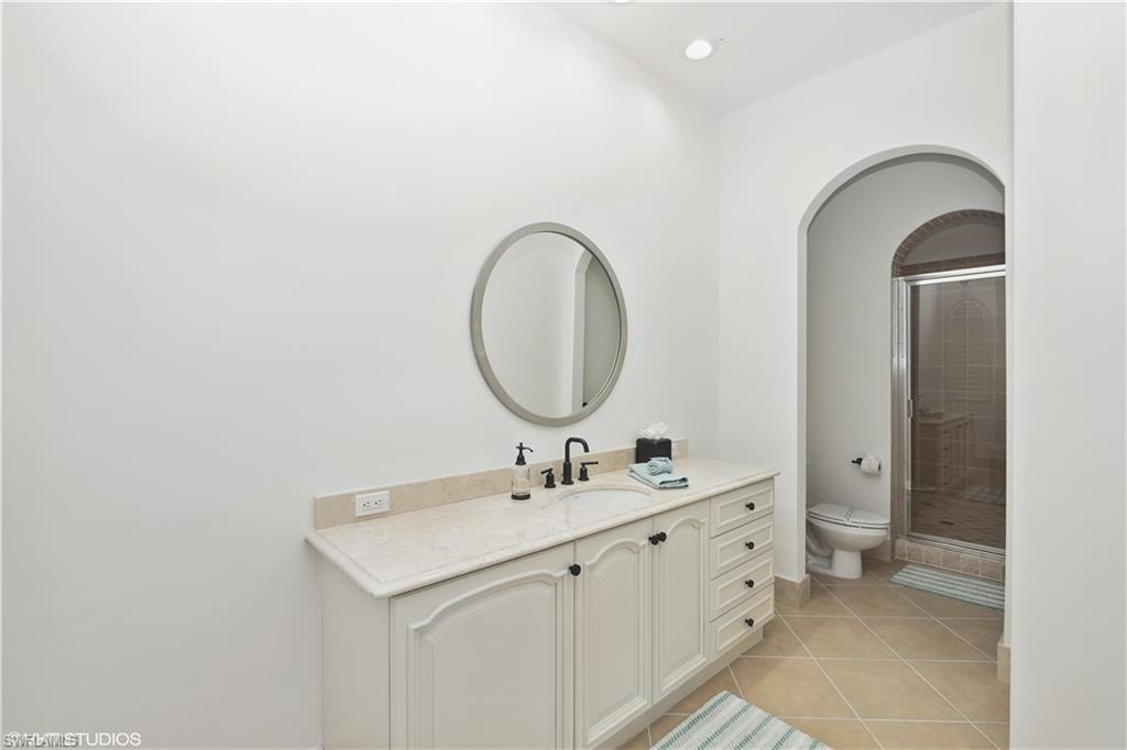 2nd Bedroom's Bathroom