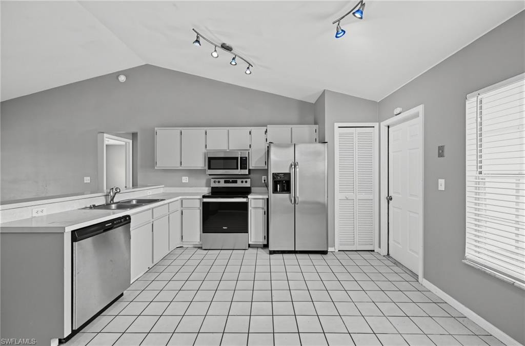 1325 SW 25th TER photo 10