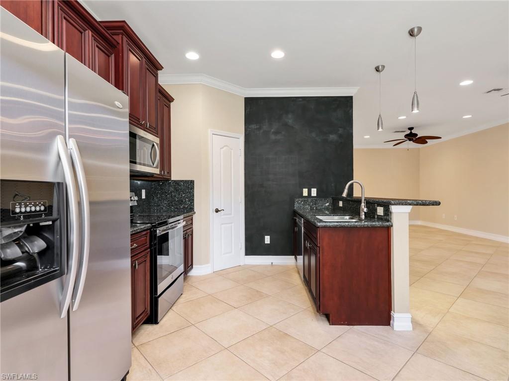 10221 Olivewood WAY 157 photo 14