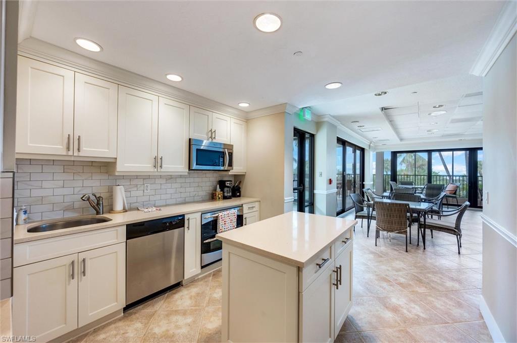 100 Collier BLVD 203 photo 43