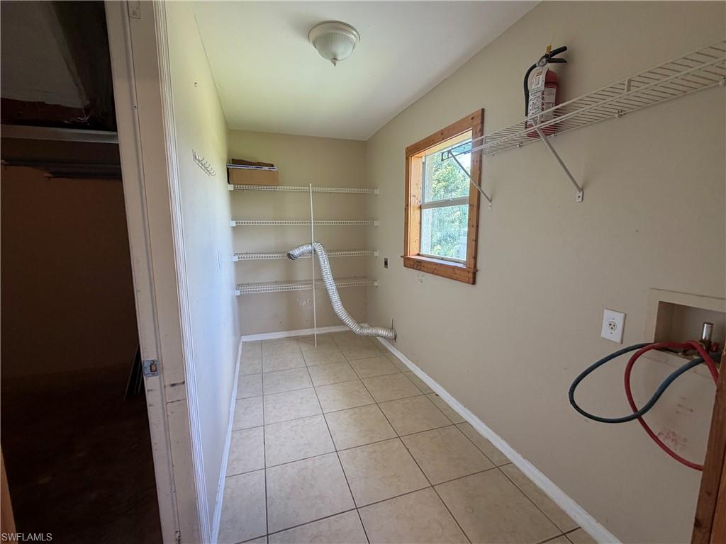 367 Peerless ST photo 17