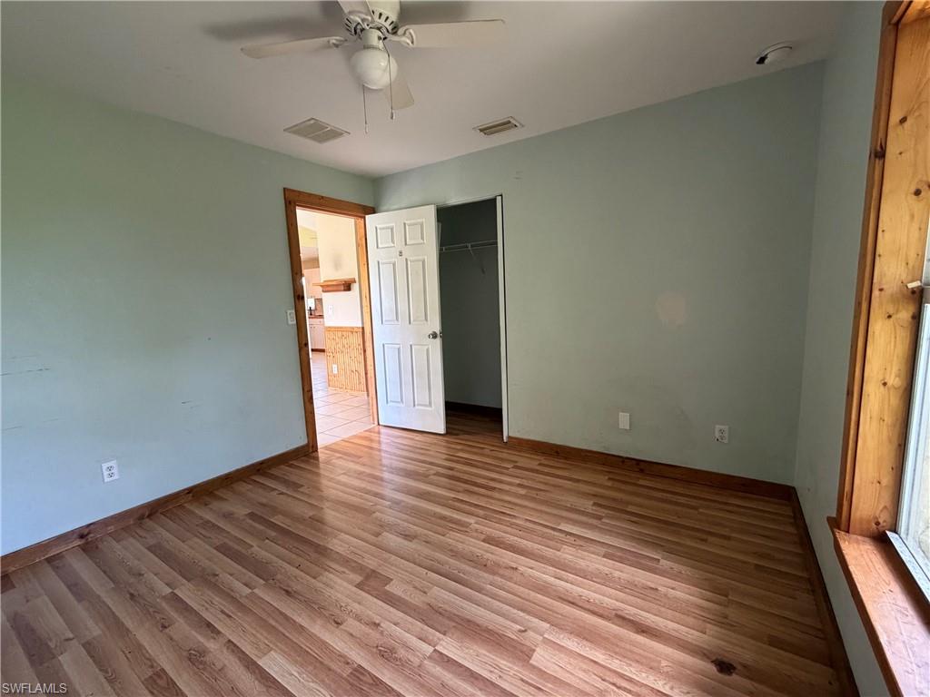 367 Peerless ST photo 11
