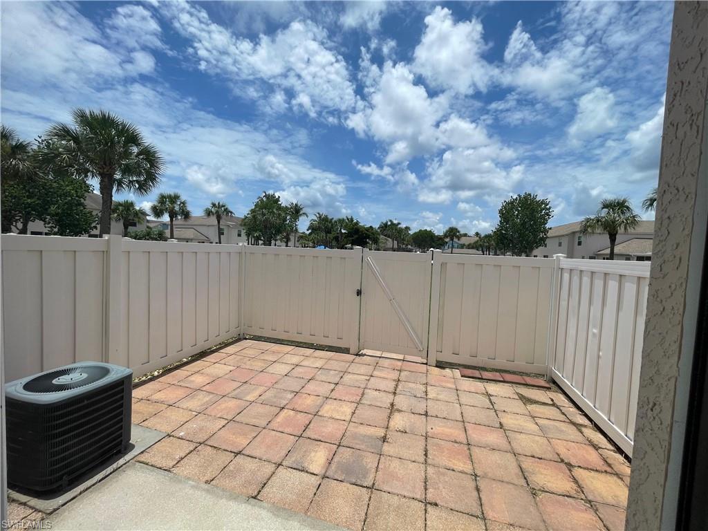 3637 Pine Oak CIR 105 photo 6
