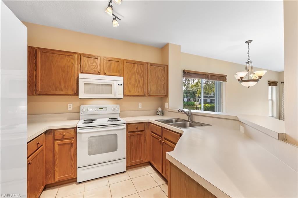 10059 Poppy Hill DR
