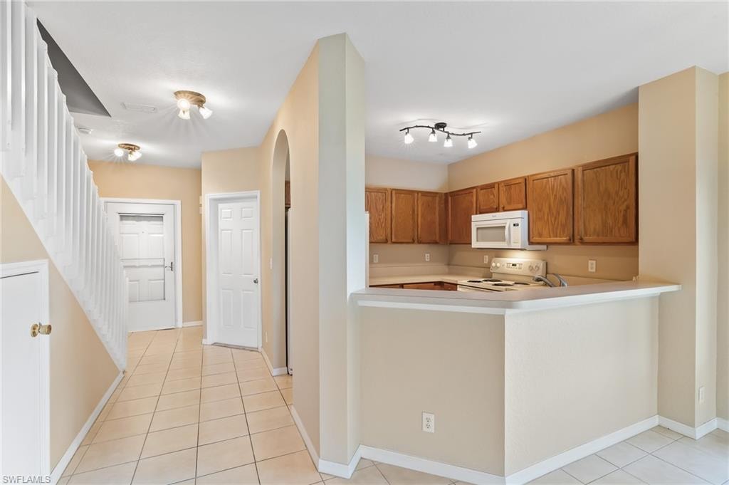 10059 Poppy Hill DR