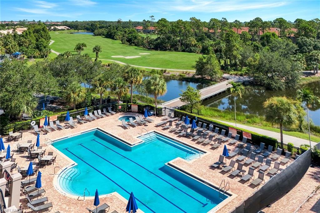 Swimming pool with integrated spa