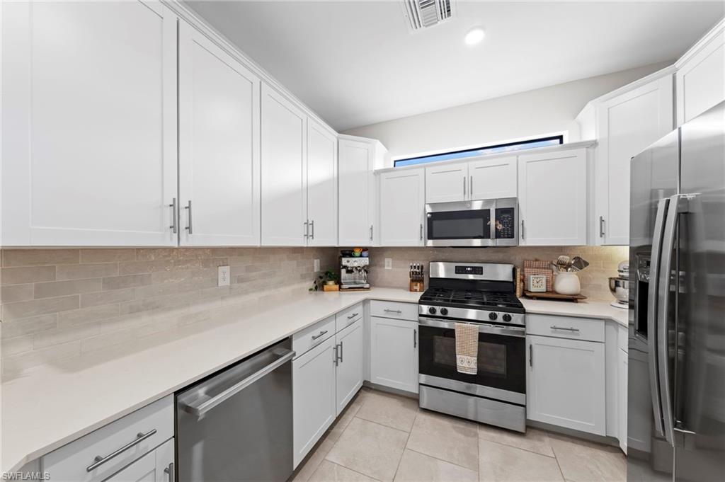 19512 Hinkley DR photo 10