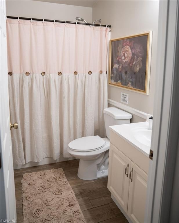 GUEST BATH WITH TUB & SHOWER.