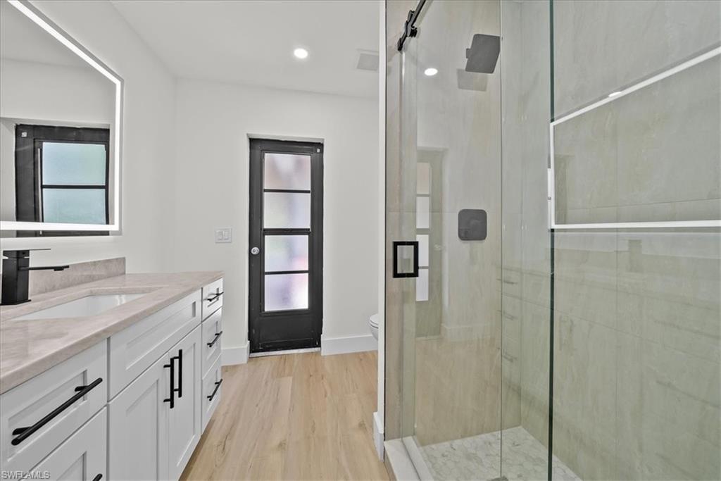 1716 SE 8th TER photo 21