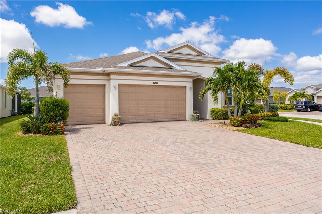 3 car garage, corner lot