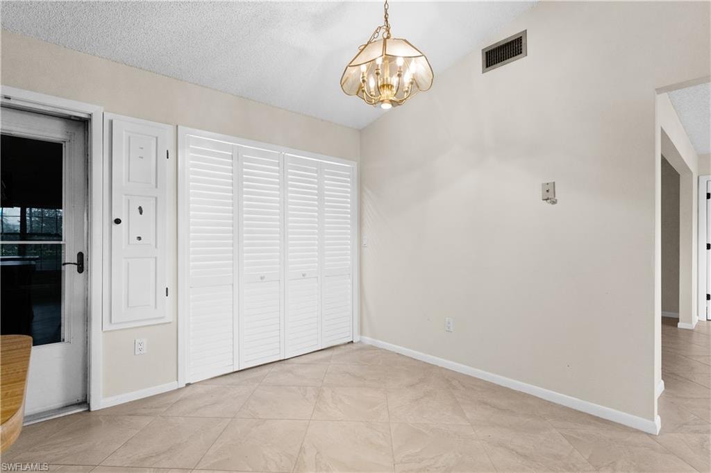 1238 N Brandywine CIR photo 12