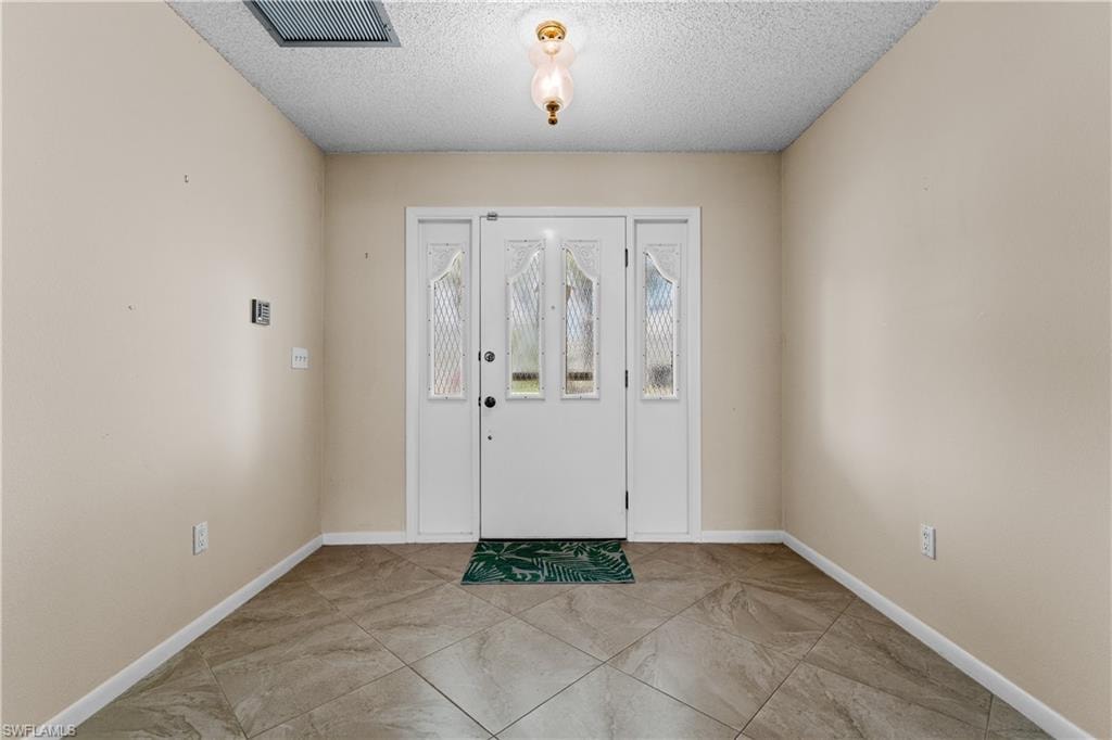 1238 N Brandywine CIR