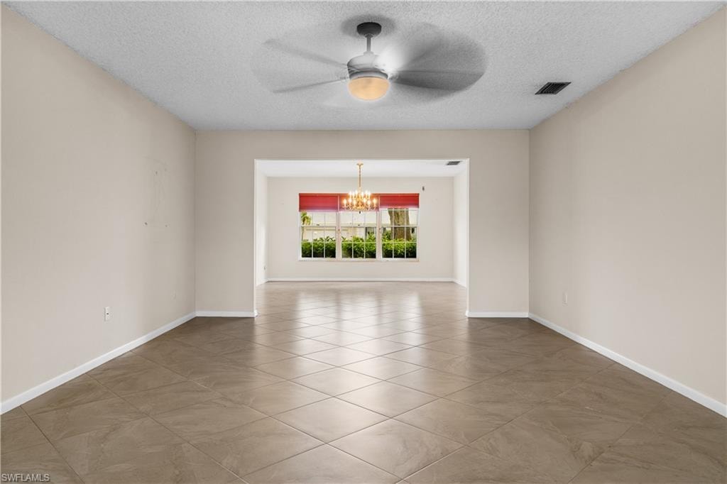 1238 N Brandywine CIR
