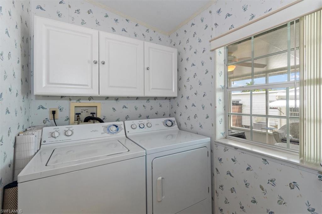 244 Daisy AVE photo 23
