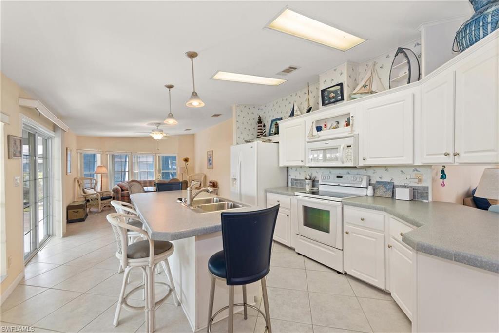 244 Daisy AVE photo 6