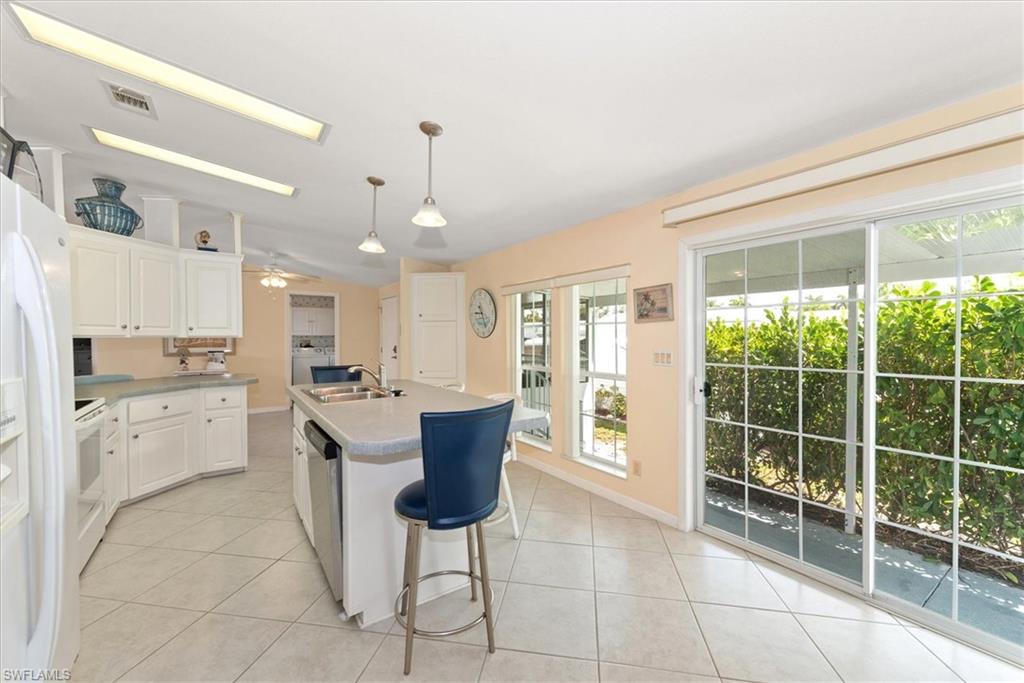244 Daisy AVE photo 9