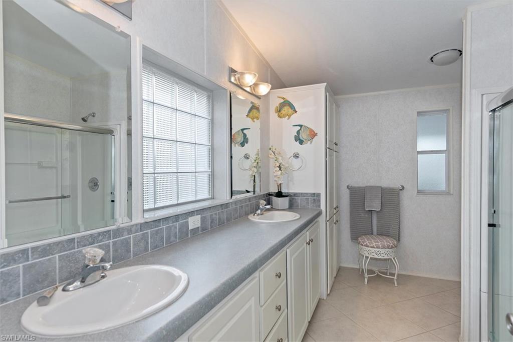 244 Daisy AVE photo 15
