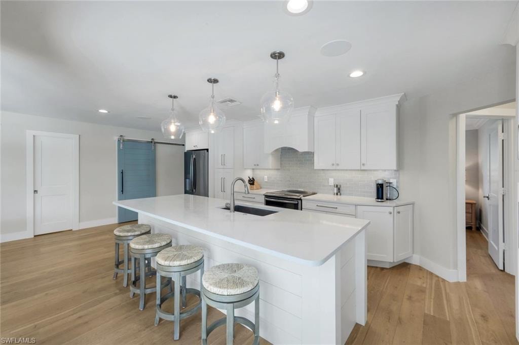 641 Hernando DR