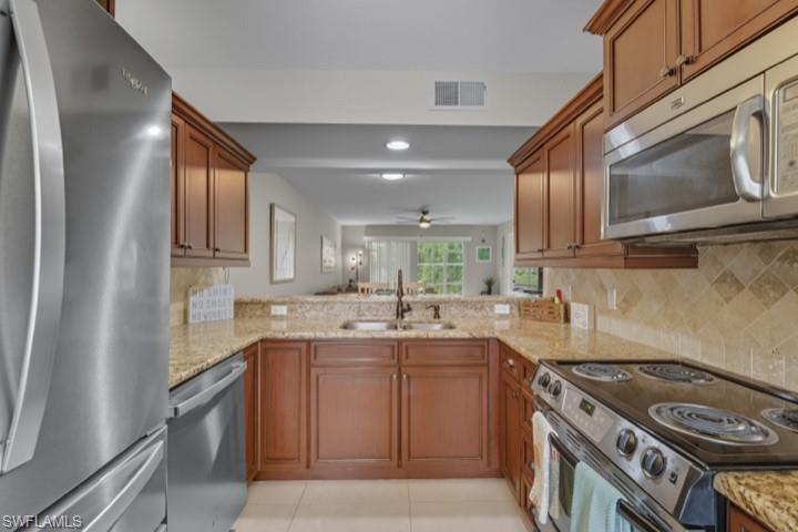 145 Robin Hood CIR 104 photo 7