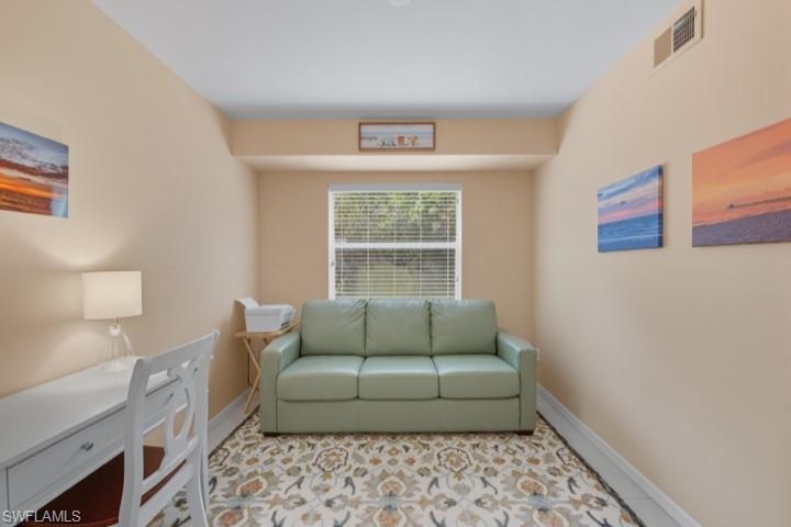 145 Robin Hood CIR 104 photo 25