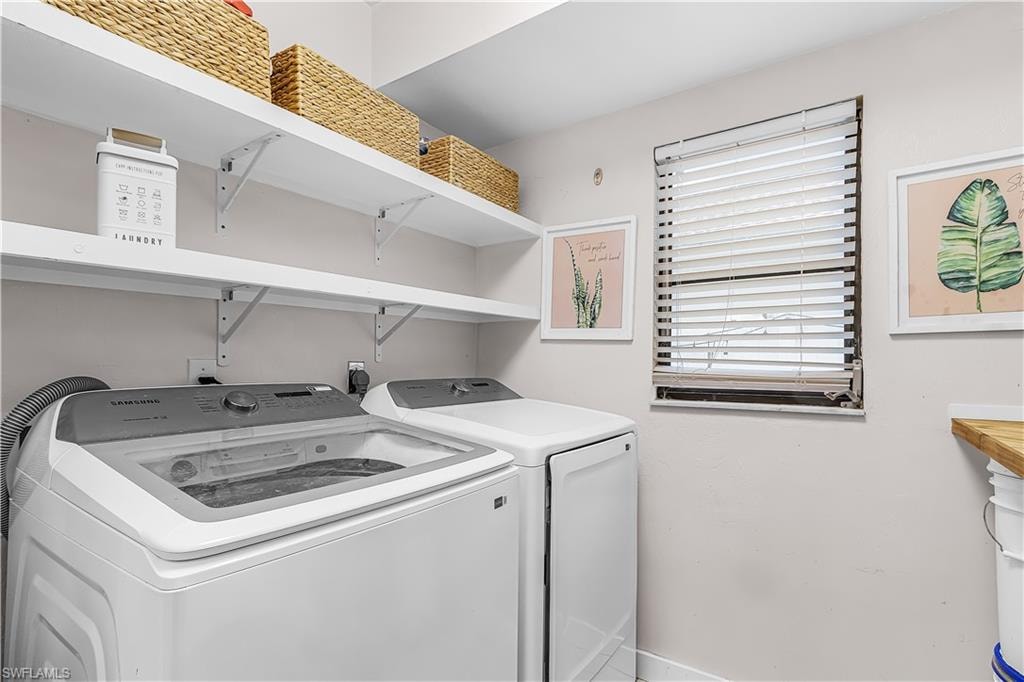 2472 Pine Woods CIR 17 photo 23