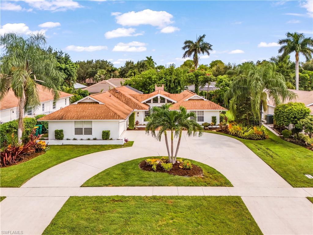 2472 Pine Woods CIR 17
