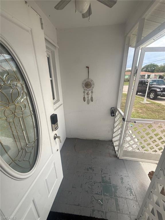129 E Lake DR
