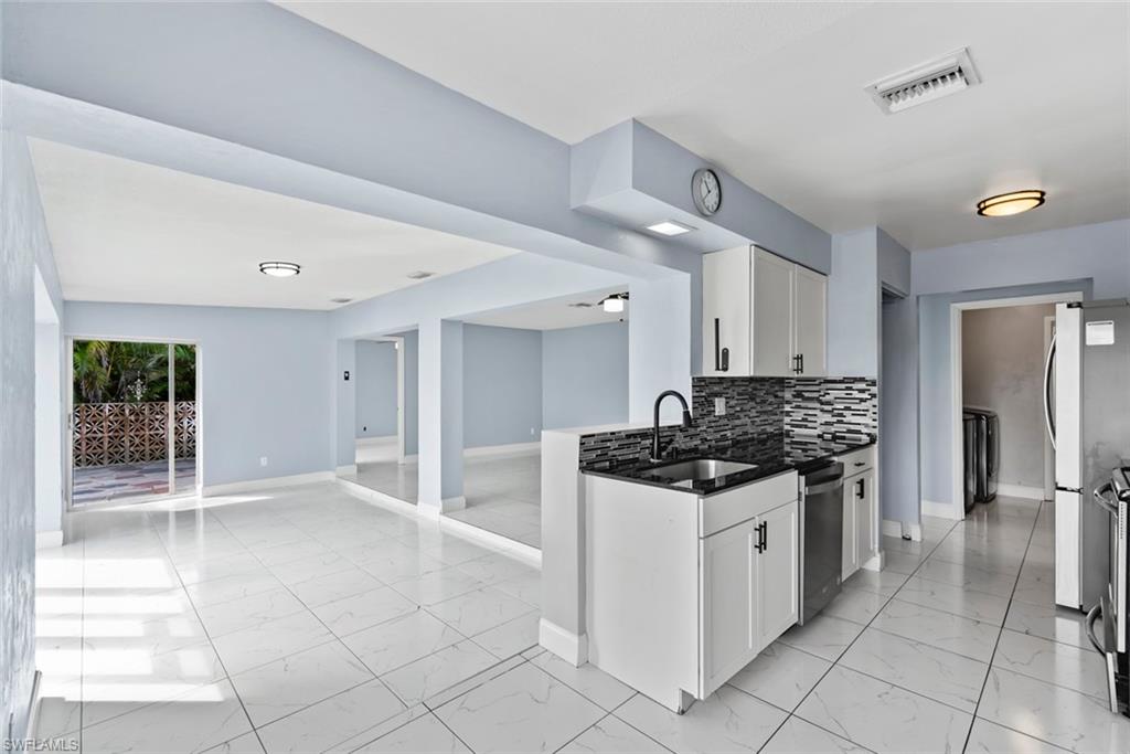 1681 Country Club PKWY photo 9