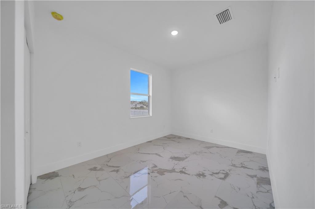 435 Petite AVE photo 22