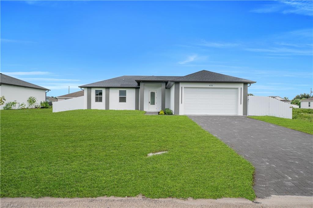 435 Petite AVE