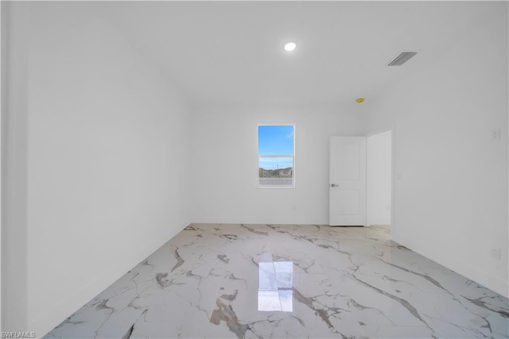 435 Petite AVE photo 14