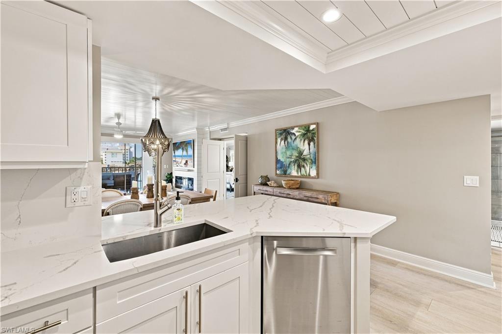 9103 Vanderbilt DR 208 photo 6