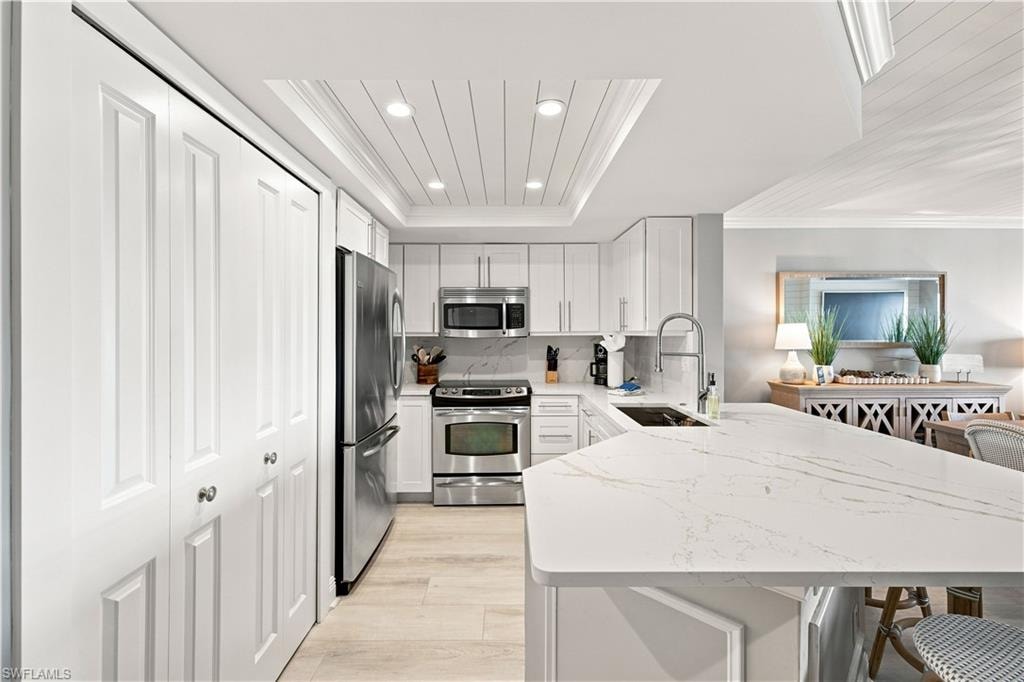 9103 Vanderbilt DR 208 photo 7