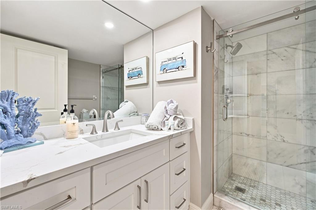 9103 Vanderbilt DR 208 photo 14