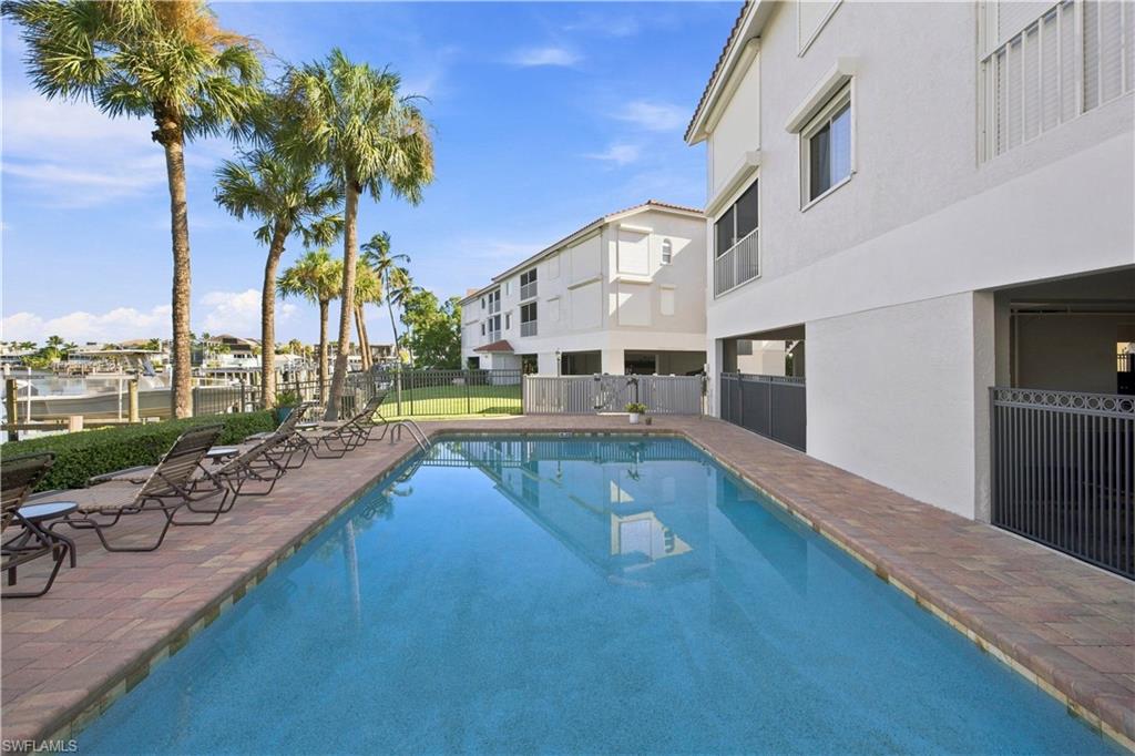 9103 Vanderbilt DR 208 photo 29