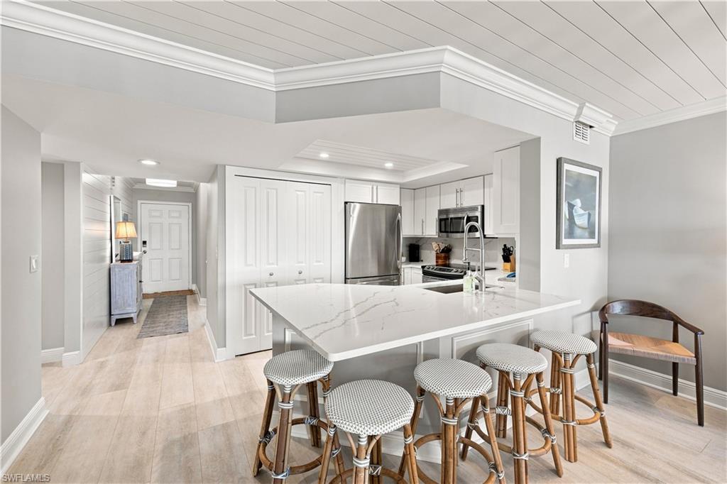 9103 Vanderbilt DR 208 photo 8