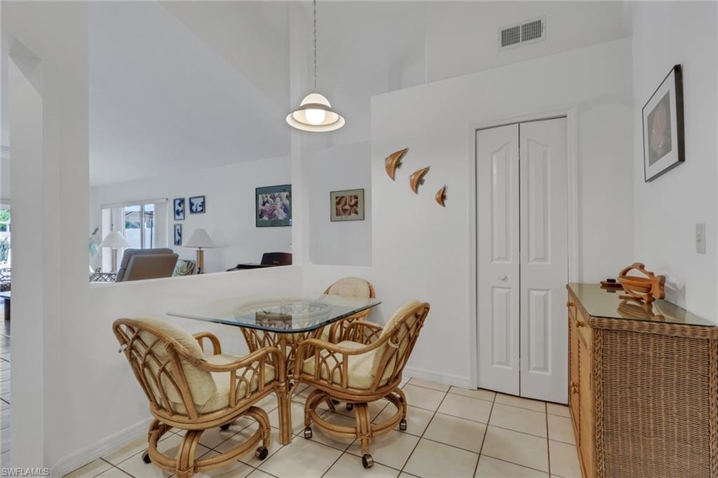 11011 Linnet LN photo 8