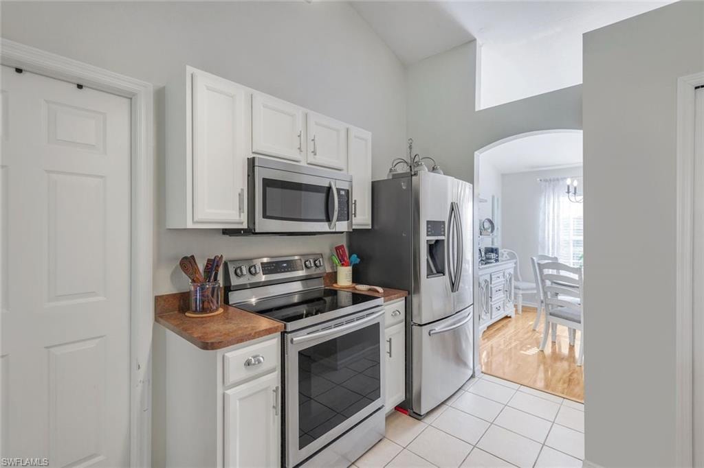 1006 NE 6th PL photo 7